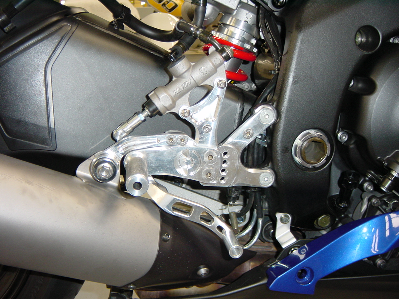 06 Yamaha R6 1-2697.jpg